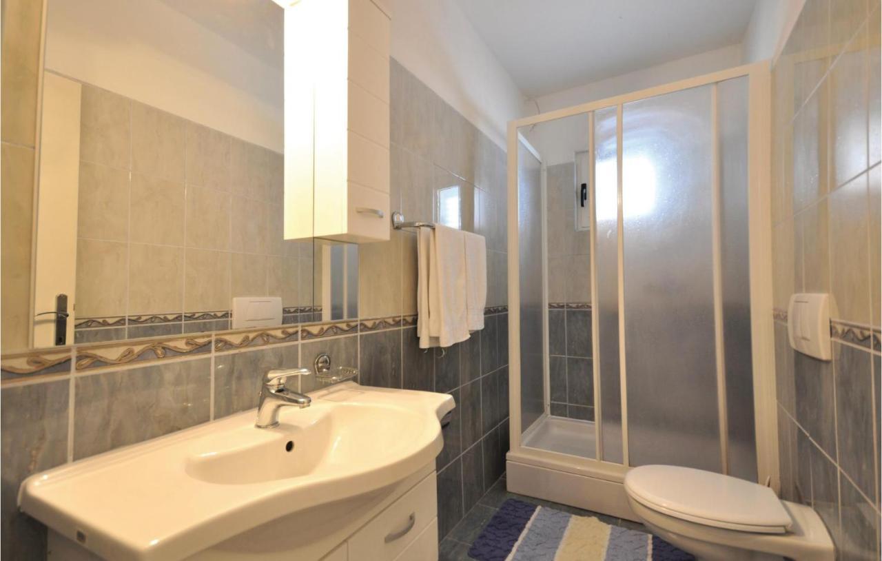 Lovely Apartment In Makarska With Kitchen Buitenkant foto